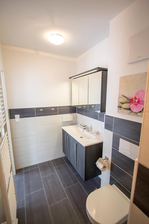 Aparthotel "Am Fliess" Хойерсверда Стая снимка