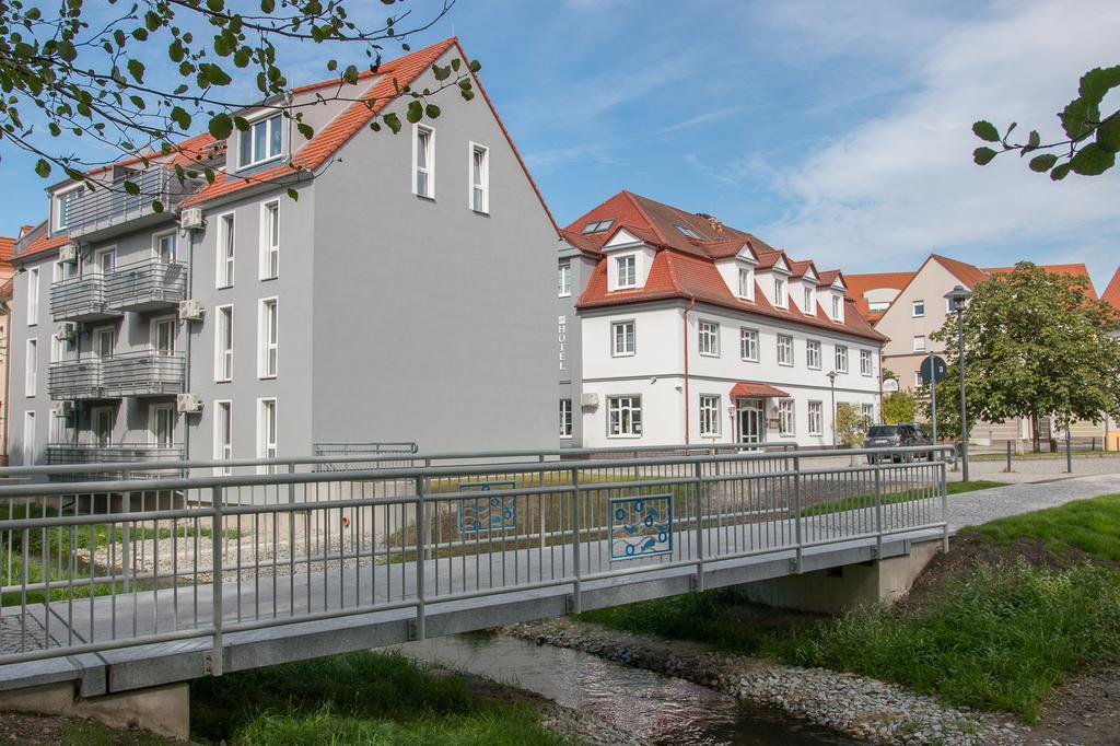 Aparthotel "Am Fliess" Хойерсверда Екстериор снимка