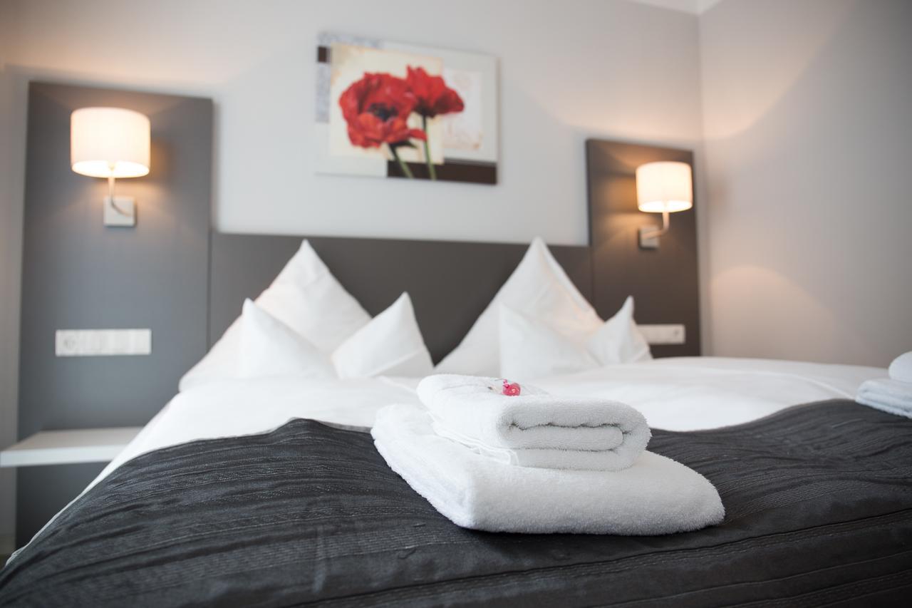 Aparthotel "Am Fliess" Хойерсверда Екстериор снимка